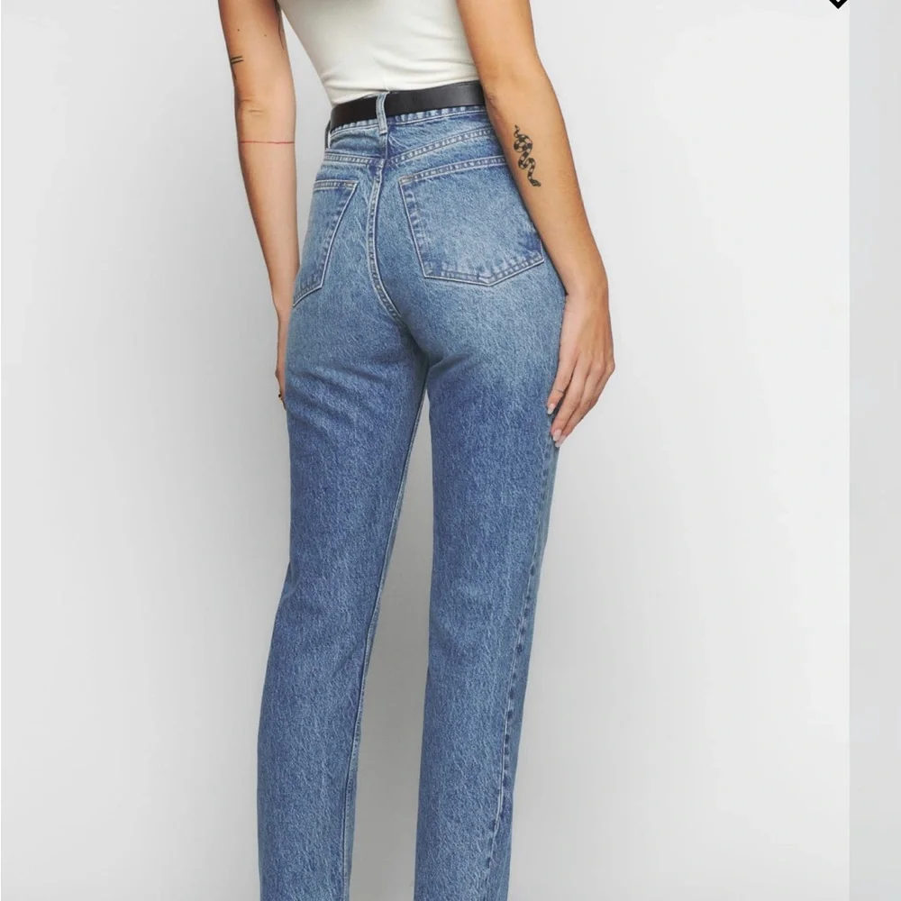 Reformation High Waisted, Cropped, Relax Fit Jeans Sz 29 - Picture 5 of 5